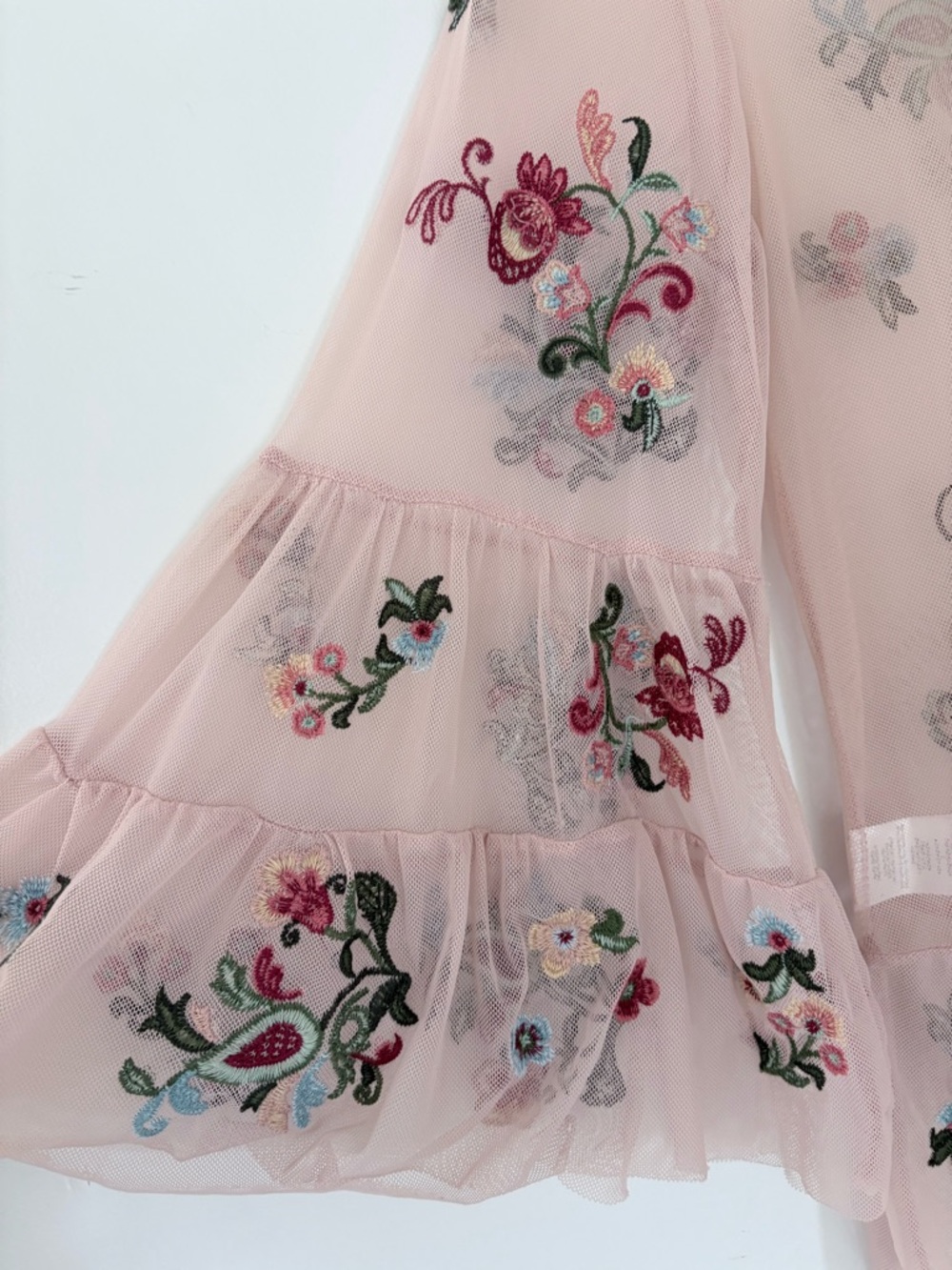 DEMOCRACY Sz S Sheer Mesh Pink Top Floral Embroidery Ruffle Hem & Sleeves Boho - Picture 7 of 13